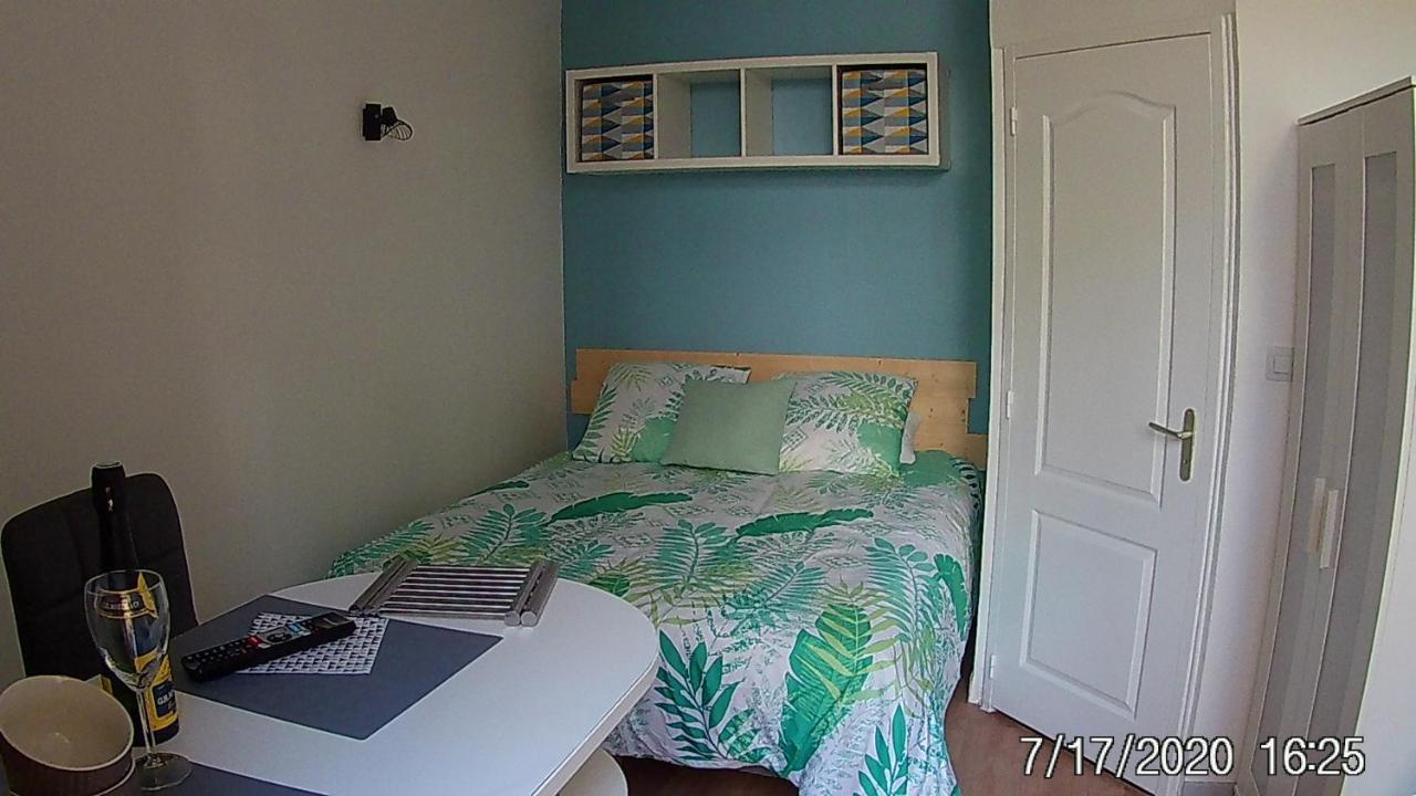 Joli Petit Studio Pres Du Phare Calais Bagian luar foto